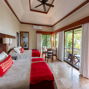 Lake Breeze Suite Queen