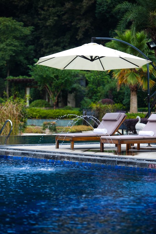 Garden-Outdoor Swimming Pool