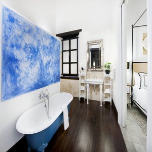 Casa del Arbol Luxury Bathroom