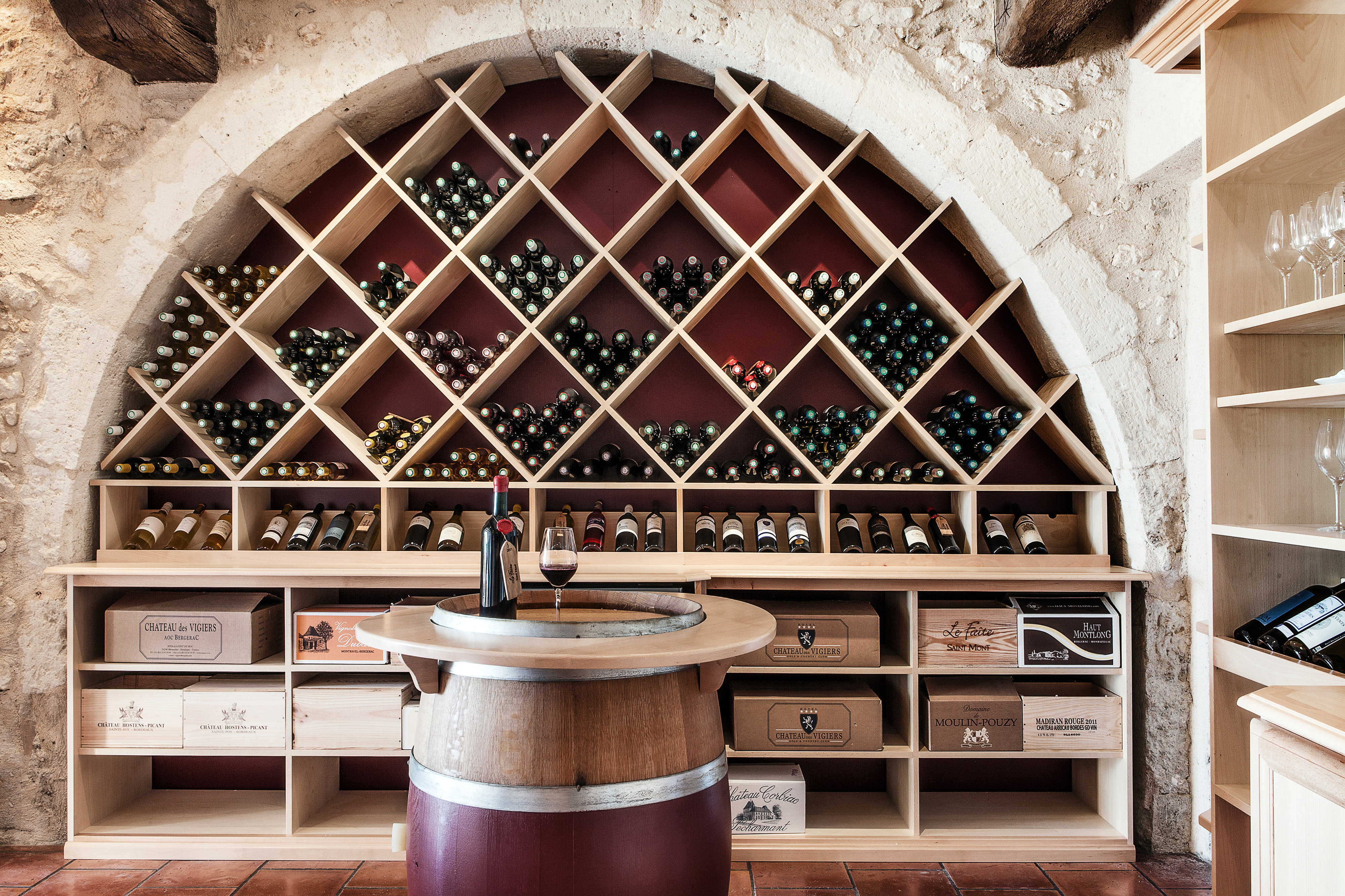 Cave De Degustation Chateau Des Vigiers