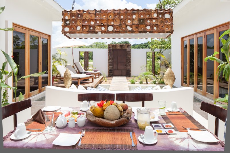 2-Bed Villa Dining Area