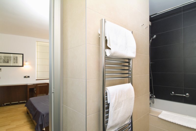 Superior Double Room Bathroom