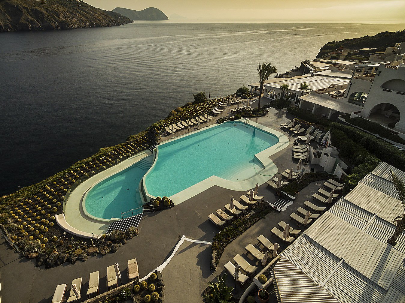 Therasia Resort