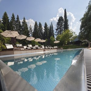 Heated Outdoor Pool in the Hotelpark