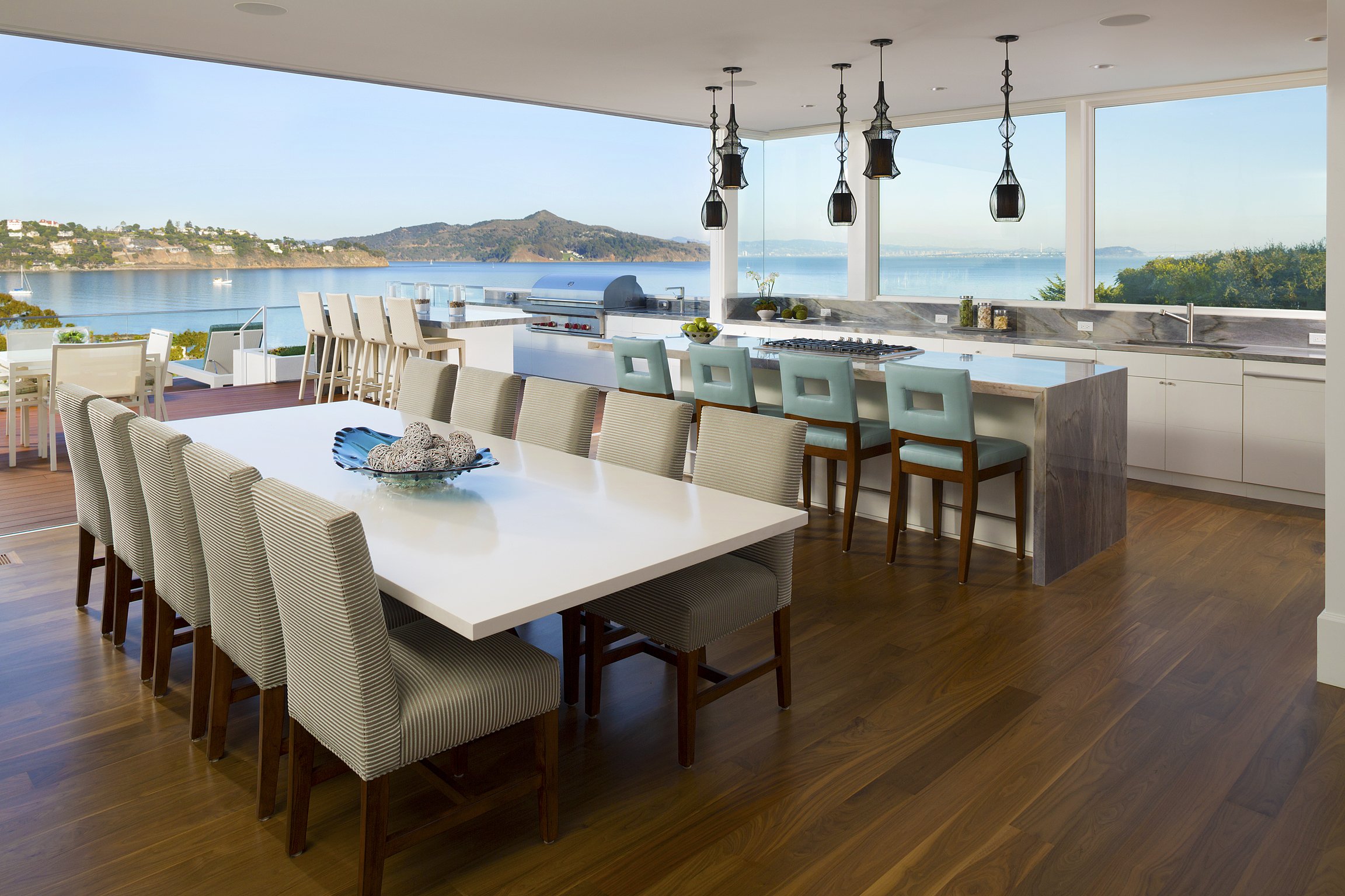 Alexandrite Suite Kitchen & Dining Room
