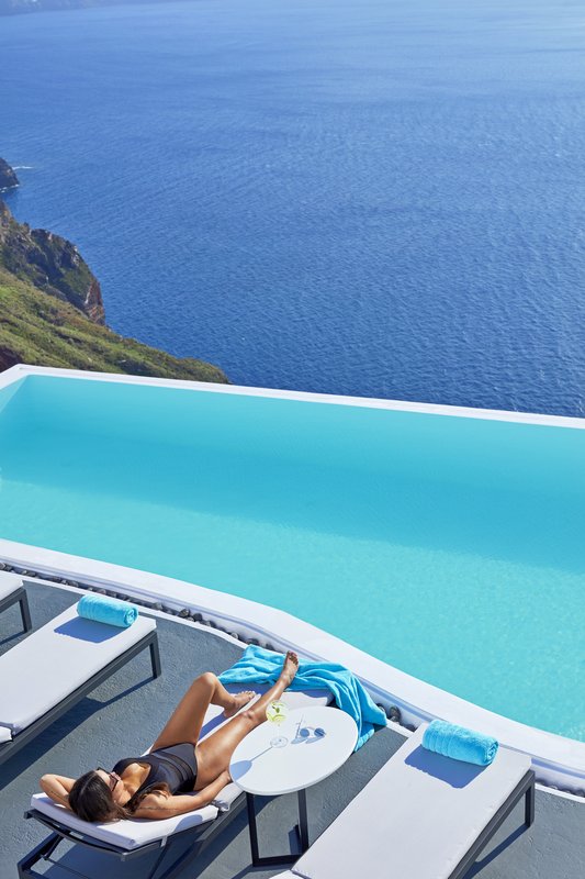 Infinity pool