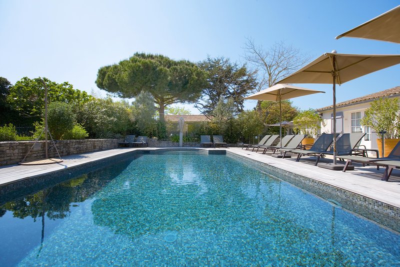 Le Clos Saint Martin Hôtel & Spa By Clarins