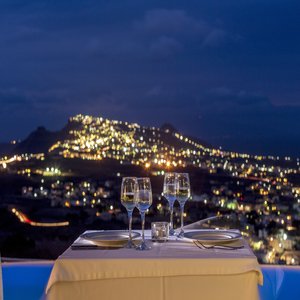 Dining with a view at 270 Degrees Restaurant