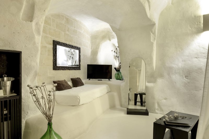 Panoramic Cave - Living Area