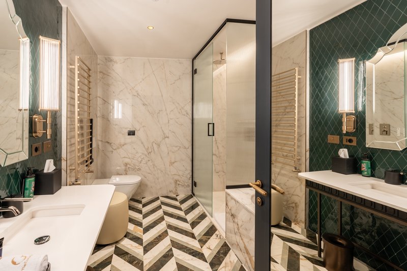 Signature Suite Borboni - Bathroom