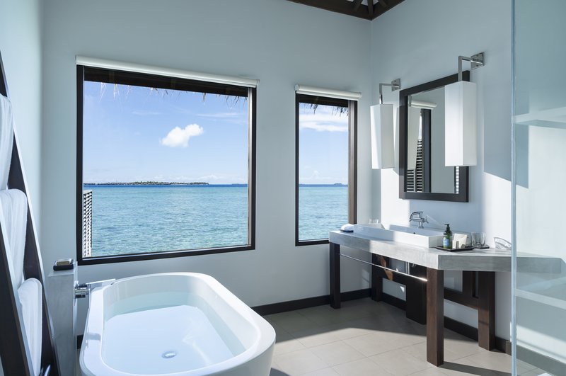 Water Bungalow with Pool - Bathroom