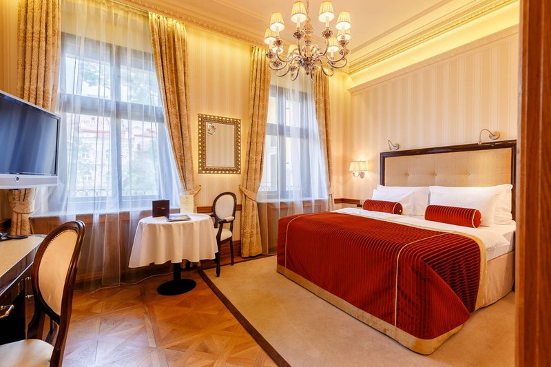 Deluxe Bedroom