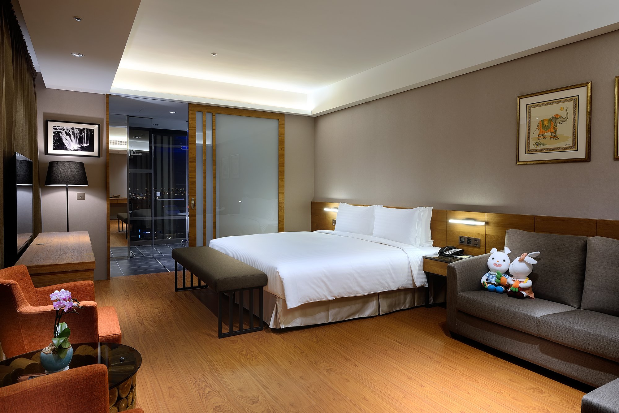 Hugo Double Suite