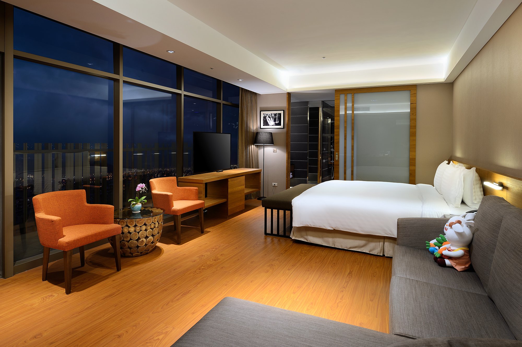 Hugo Double Suite