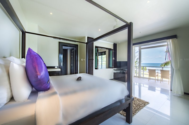 Grand Villa Satis Bedroom