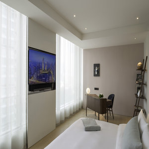 Well-appointed Executive Suite Bedroom