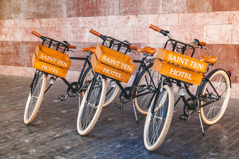 Hotel Bicycles