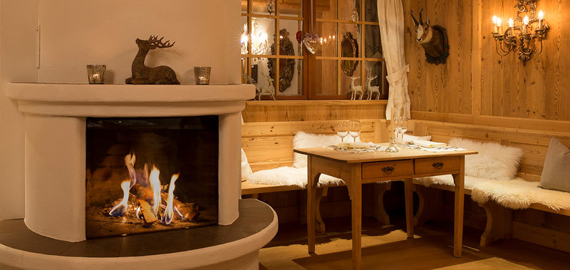 Lounge Fireplace