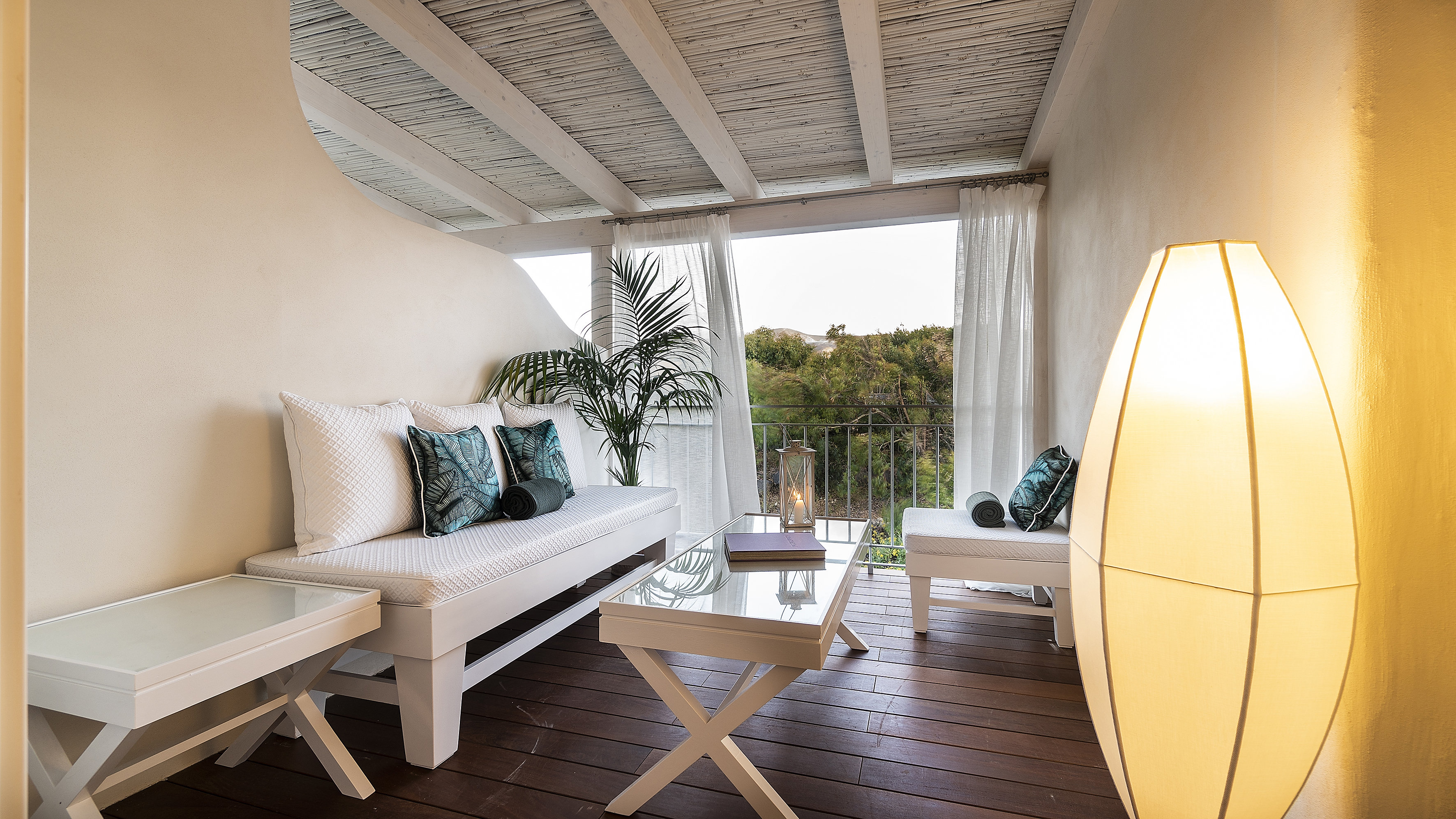 Superior With Terrace and garden view