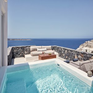 Honeymoon Suite with Plunge Pool