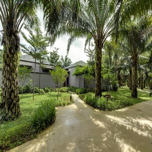 Vana Entrance