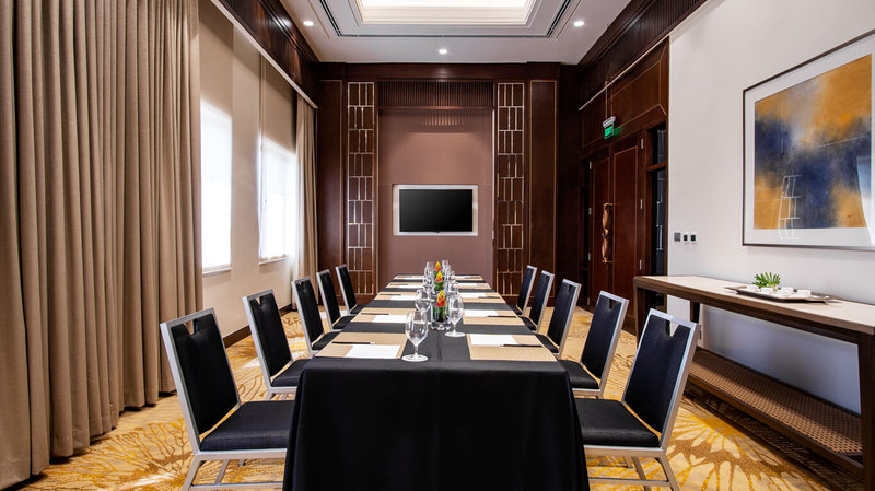 Raya Boardroom