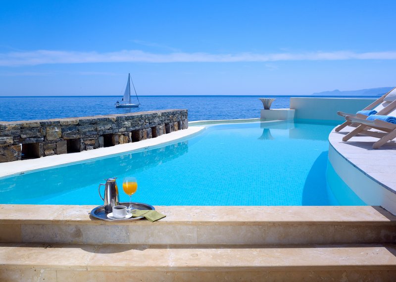 Club Studio Suite Private Pool Seafront