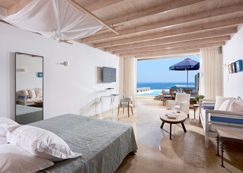 Club Studio Suite Private Pool Seafront