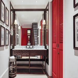 East Borneo Suite - Vanity Area