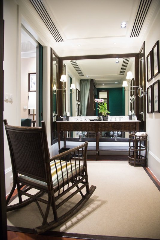 David Fleming Macfie Suite - Vanity Area