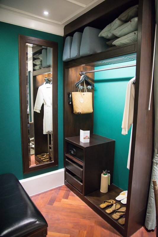 David Fleming Macfie Suite - Walk In Closet