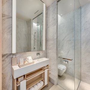 Grand Azure Penthouse Private Pool Bathroom