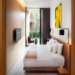 Grand Azure Suite Bedroom