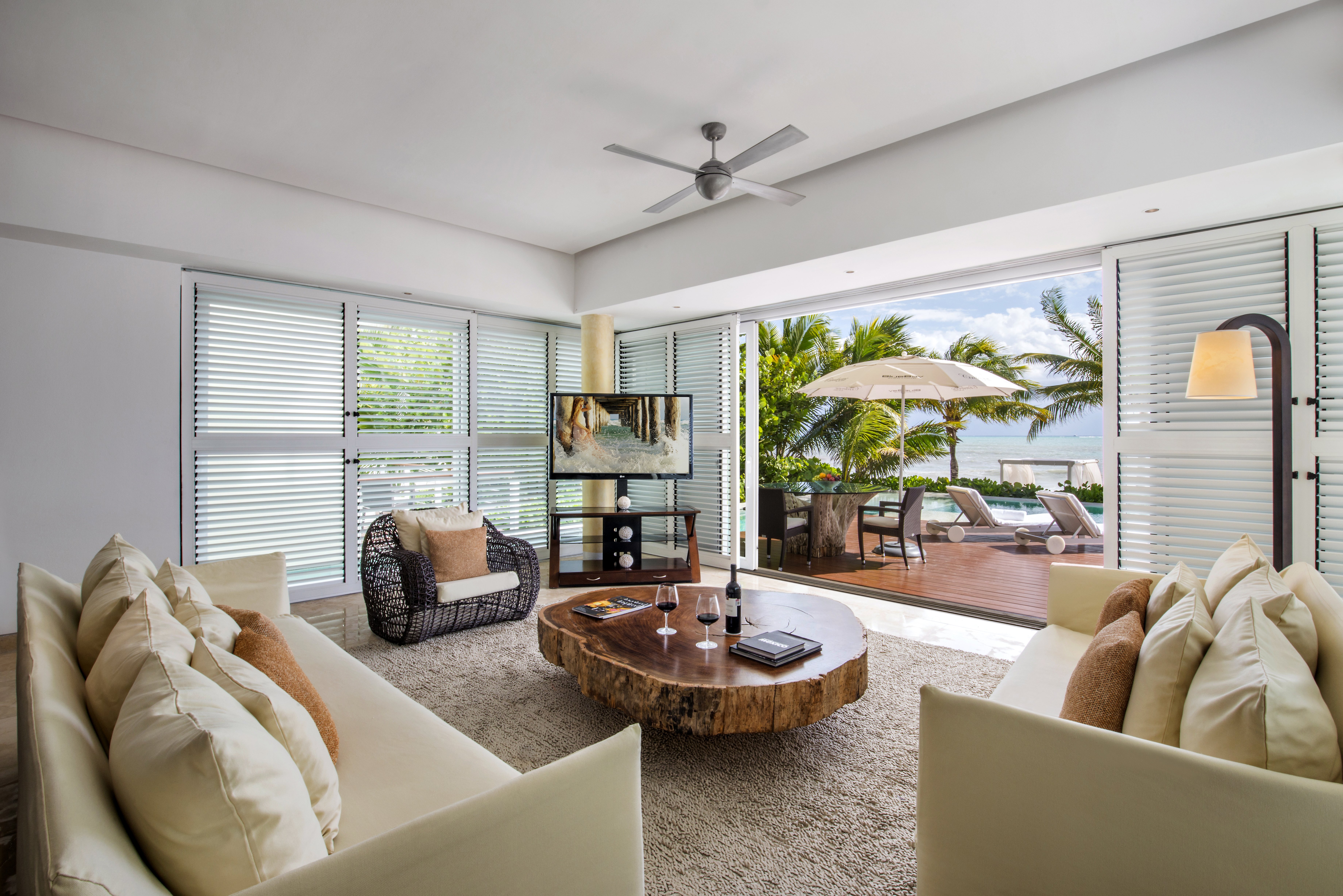 Beach Front Presidential Suite Living Room