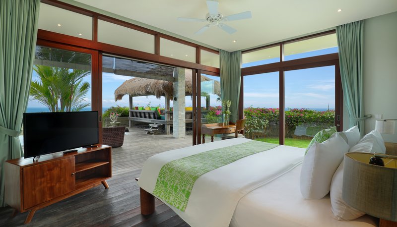 Five Bedroom Ocean View Pool Villa - Raja Bedroom