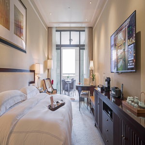 Deluxe Mountain View Room