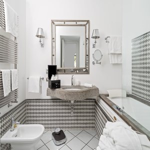 HVF Master Suite - Bathroom
