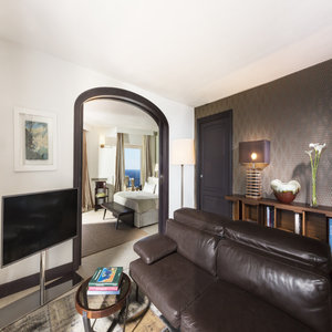Monacone Suite Seating Area