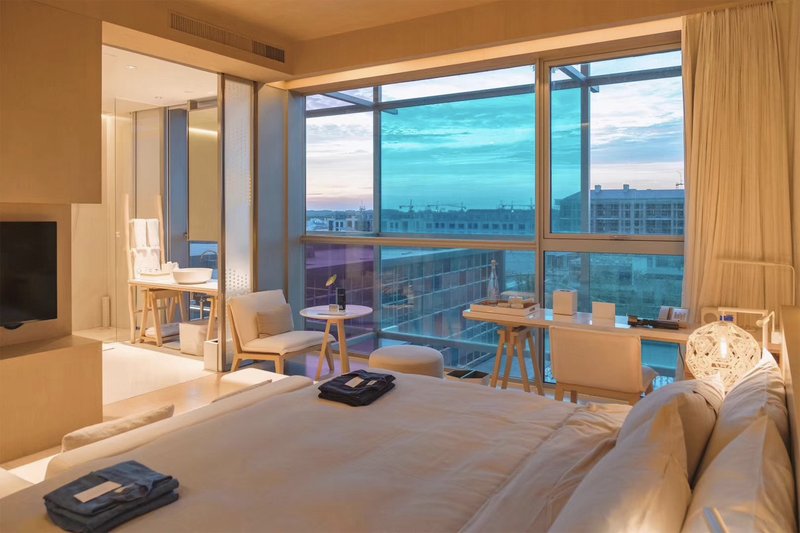 Garden View King Room