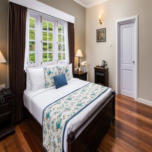 Deluxe Bedroom