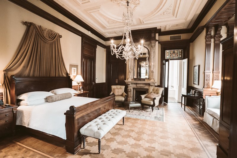 Grand Mansion Suite