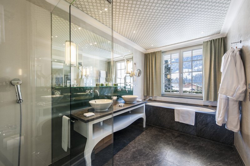 Deluxe Chic Bathroom Main Building