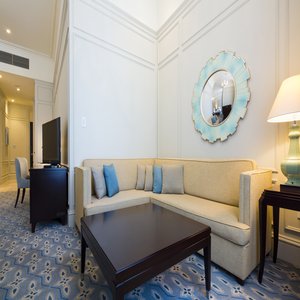 Junior Suite Living