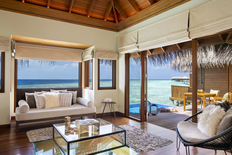 Ocean Bungalow With Pool - Living Room