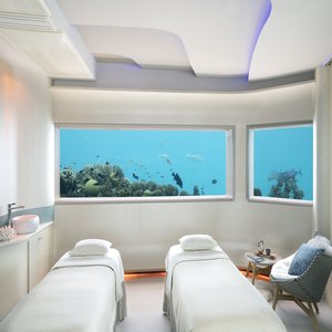 Spa Iconic Underwater Treatment Room