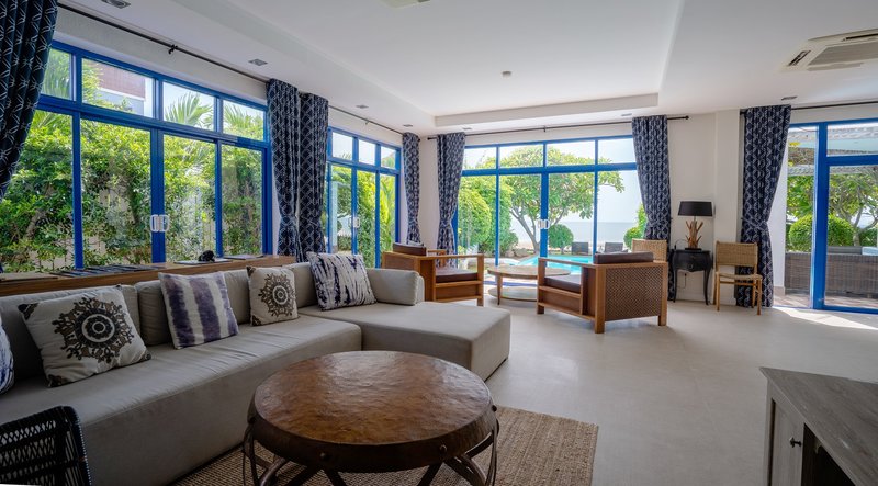 4BR Villa Living Room