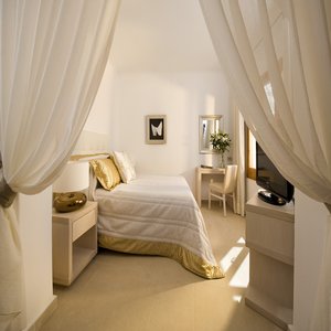 Junior Suite Bedroom - King-Size Bed