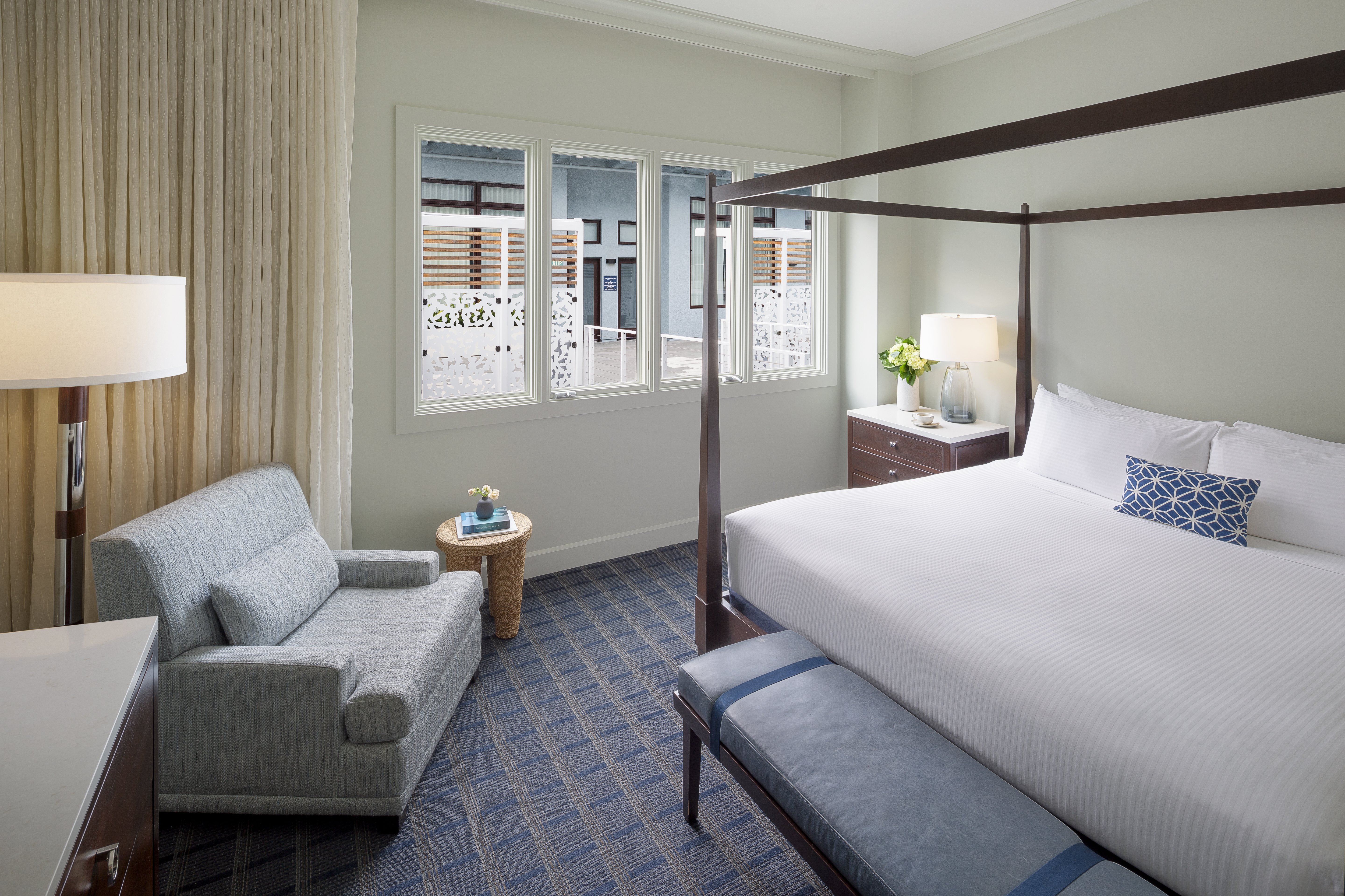 Courtyard King Room