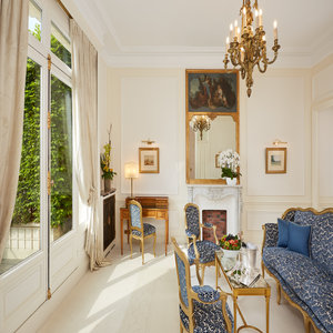 Arc De Triomphe Living Room Suite with private terrace
