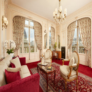 Prestige Suite Living Room